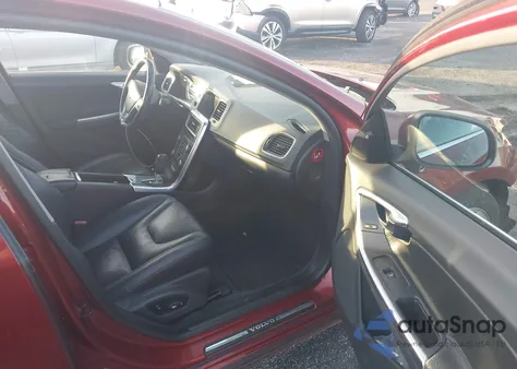 2012 Volvo S60 T5 z USA, uszkodzony, nr VIN YV1622FS1C2038588